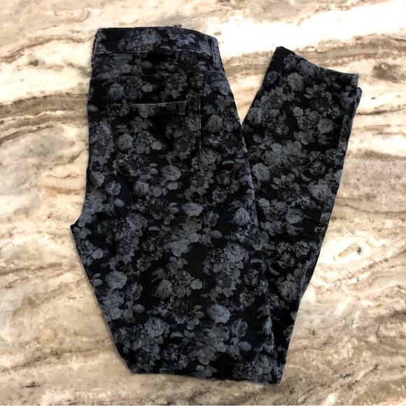 ☀️ Foxy Jeans Corduroy Black&Floral Pants Size 29 - Picture 1 of 9